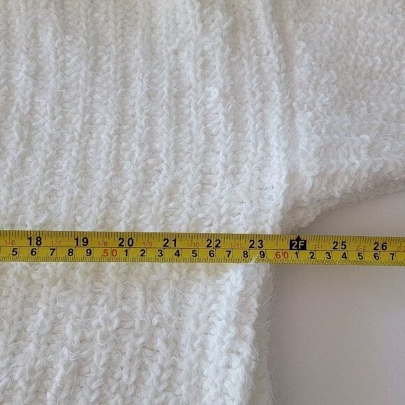 21 Main Fuzzy Super soft Turtleneck Sweater - XL - White - Picture 7 of 10